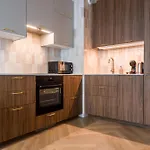 Apartament Soho Serenity By Aparo - Stadion Narodowy, Metro, Praga, Centrum, Balkon, Winda, Muzeum Neonów *