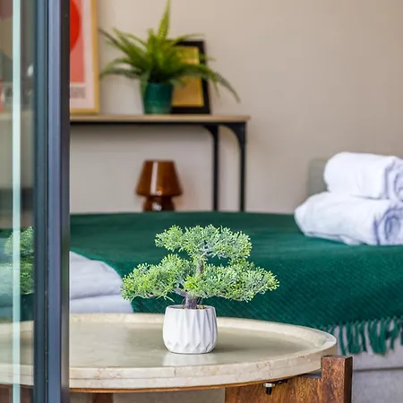 Appartement Soho Serenity By Aparo - Stadion Narodowy, Metro, Praga, Centrum, Balkon, Winda, Muzeum Neonow