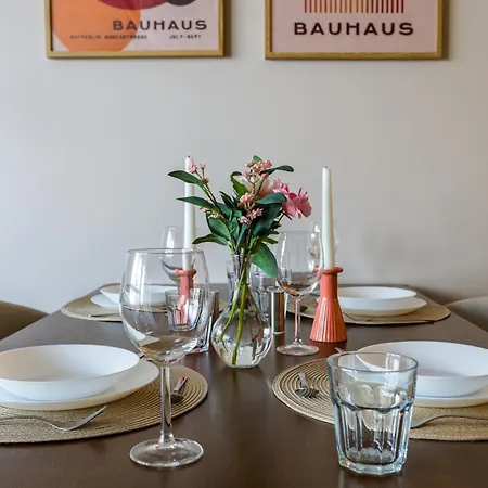 Soho Serenity By Aparo - Stadion Narodowy, Metro, Praga, Centrum, Balkon, Winda, Muzeum Neonow Apartment Warsaw