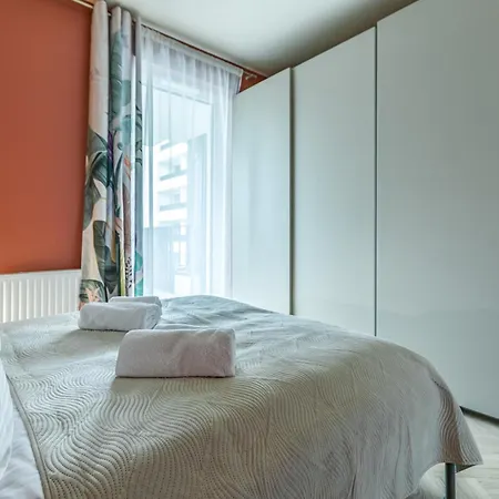 Apartment Soho Serenity By Aparo - Stadion Narodowy, Metro, Praga, Centrum, Balkon, Winda, Parking, Muzeum Neonow