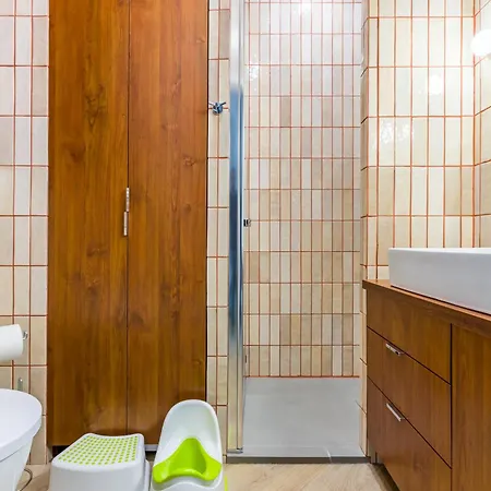 Soho Serenity By Aparo - Stadion Narodowy, Metro, Praga, Centrum, Balkon, Winda, Muzeum Neonow Apartment *