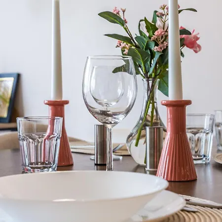 Apartment Soho Serenity By Aparo - Stadion Narodowy, Metro, Praga, Centrum, Balkon, Winda, Muzeum Neonow *