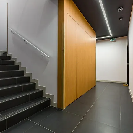 Soho Serenity By Aparo - Stadion Narodowy, Metro, Praga, Centrum, Balkon, Winda, Muzeum Neonow Appartement