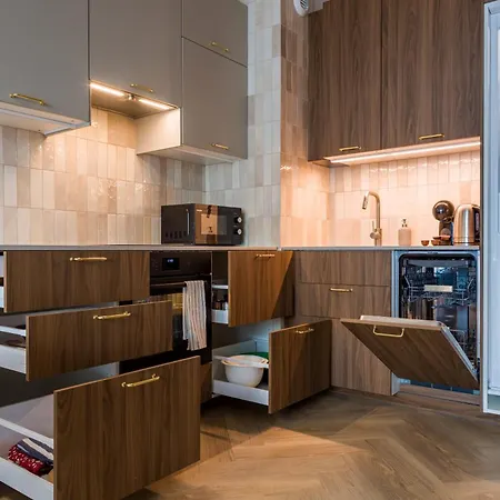 Appartement Soho Serenity By Aparo - Stadion Narodowy, Metro, Praga, Centrum, Balkon, Winda, Muzeum Neonow Warschau
