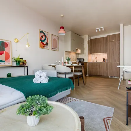 Soho Serenity By Aparo - Stadion Narodowy, Metro, Praga, Centrum, Balkon, Winda, Muzeum Neonow Appartement Warschau